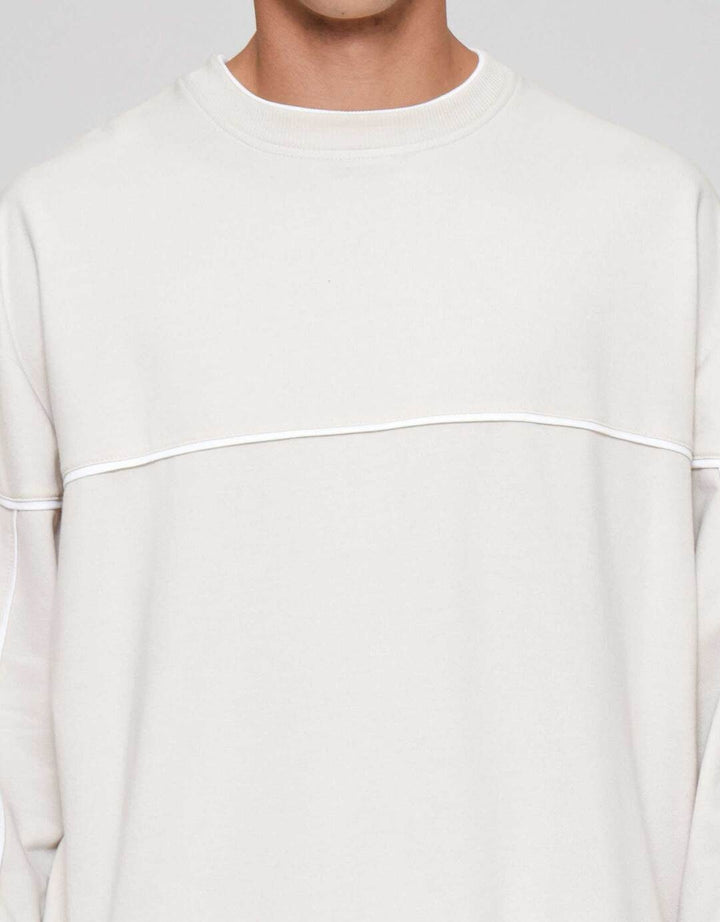 Nevada Cut And Sewn With Pipping Sweater Pria