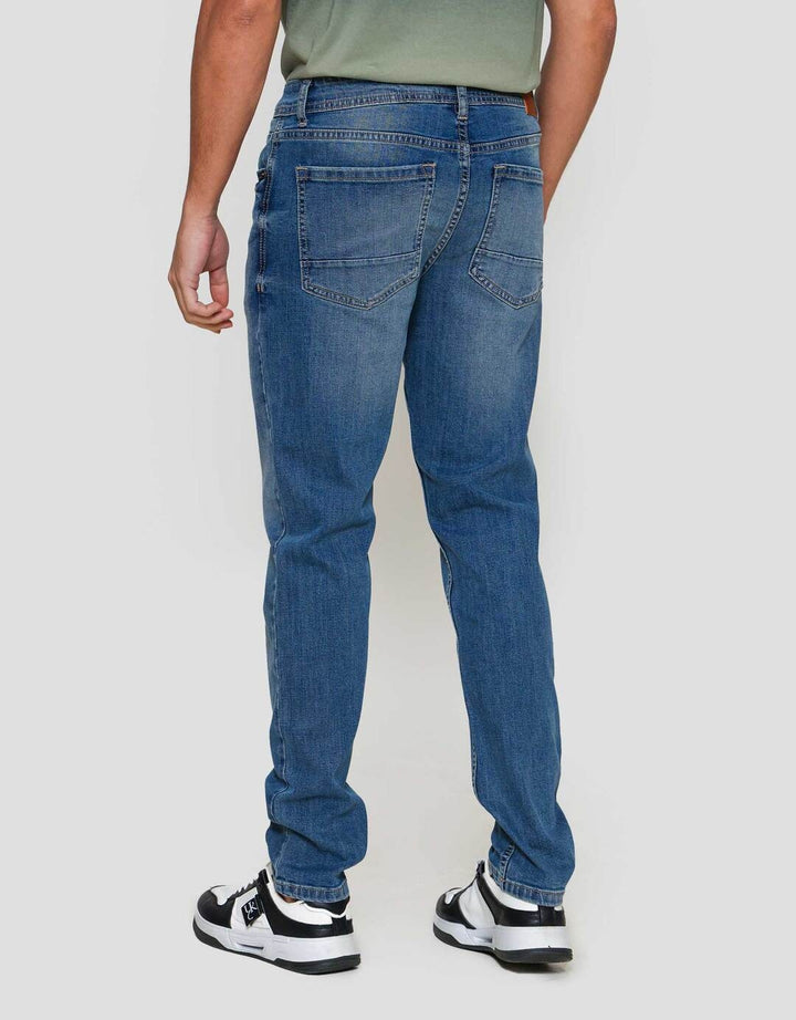 Nevada Spray Washed Tapered Fit Celana Denim Pria