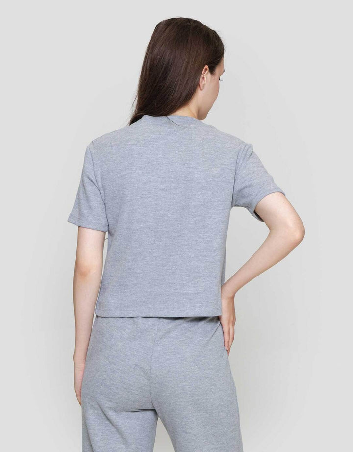 Nevada Solid Sueding Knit Kaos Crop Wanita