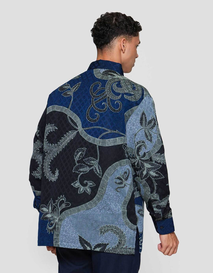 Arjuna Weda Reg Fit Pasung Keris Kemeja Batik Pria