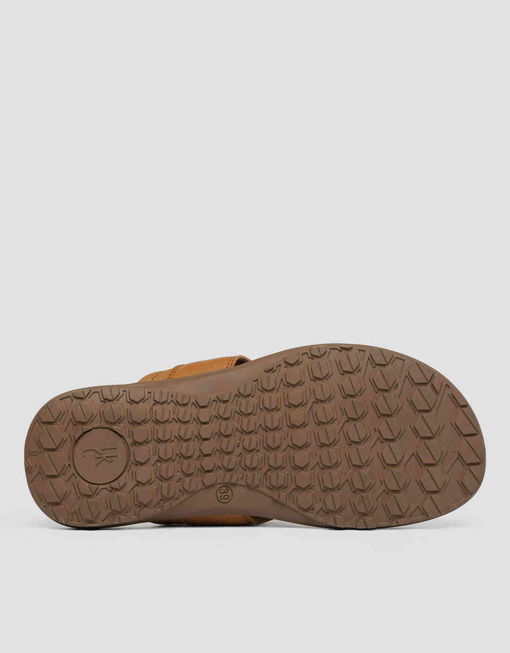 Yongki Komaladi IVM4020KL Sandal Jepit Pria