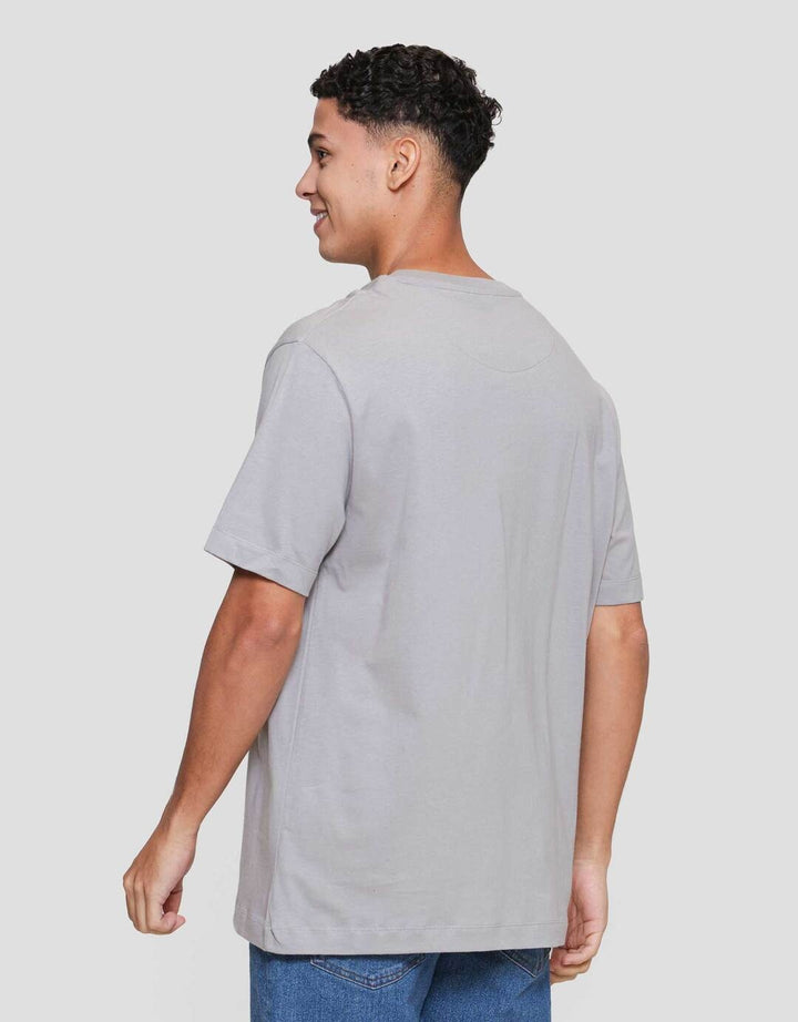 Cole Graphic Hd Jacquard Reg Fit Kaos Pria