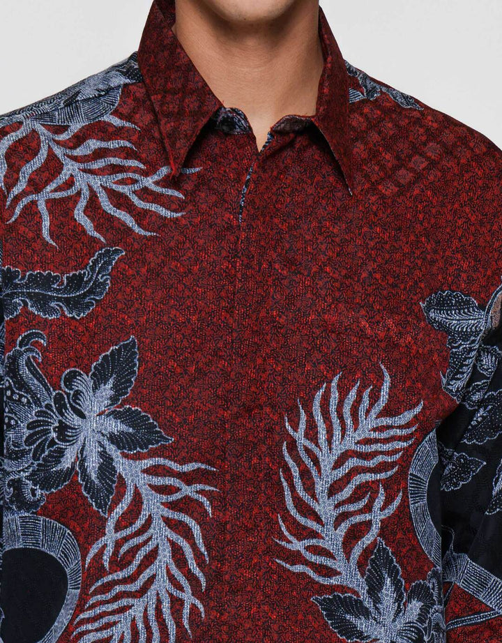Arjuna Weda Reg Fit Pasung Keris Kemeja Batik Pria