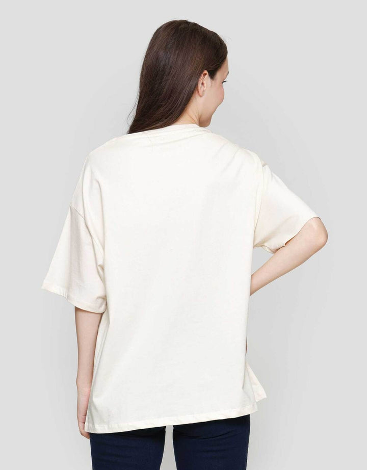 Nevada Oversize Comb Adorable Friends Kaos Lengan Pendek Wanita