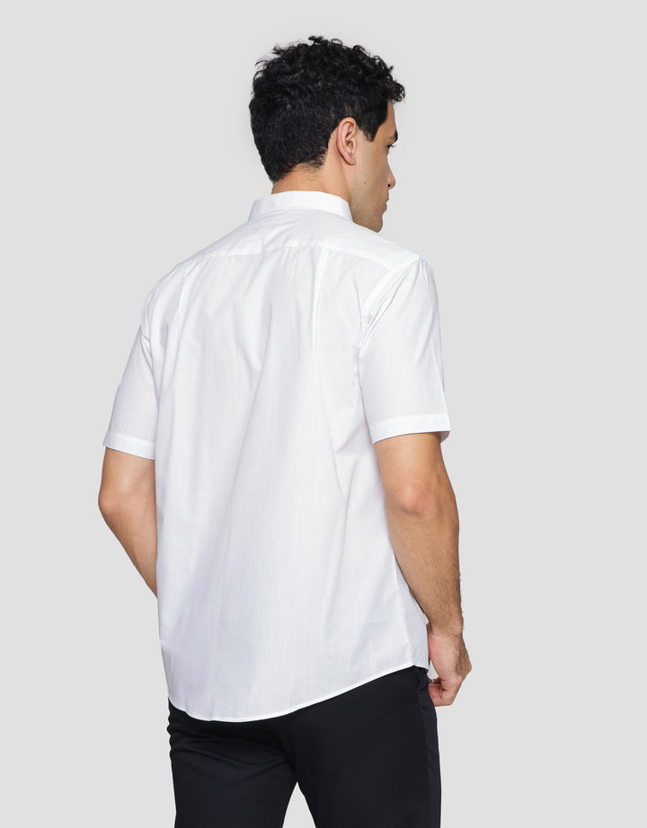 Cole Basic Solid Reg Fit Kemeja Lengan Pendek Pria