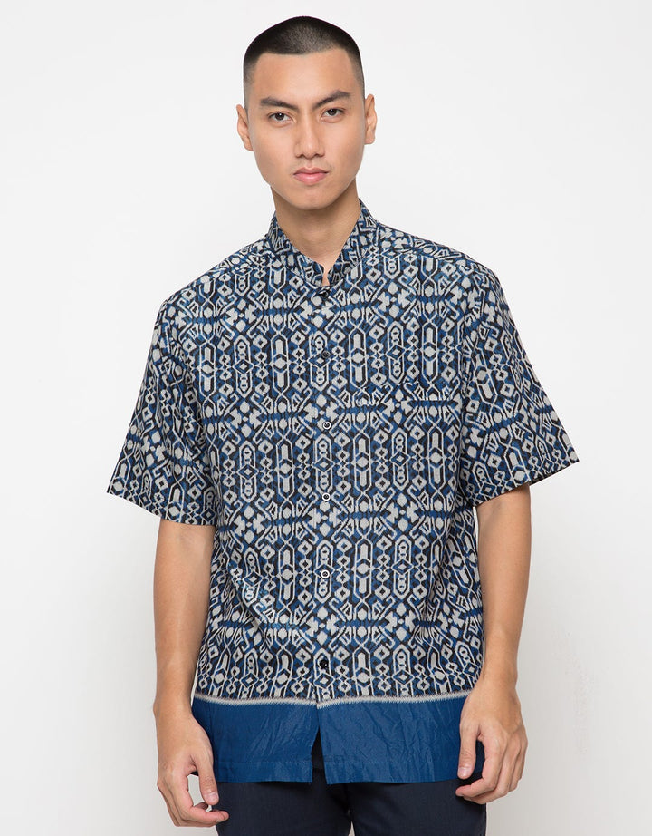 Adikusuma Batik Shirt Ayutupas
