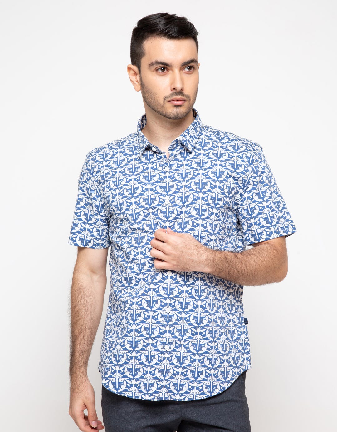 Andrew Smith Kemeja