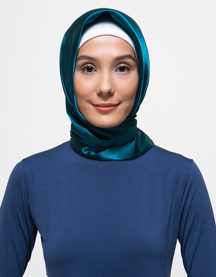 Art Fashion Hijab Persegi Empat Polos