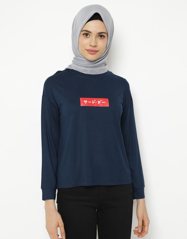 Thid Day Co lv Katakana Kaos Hijab