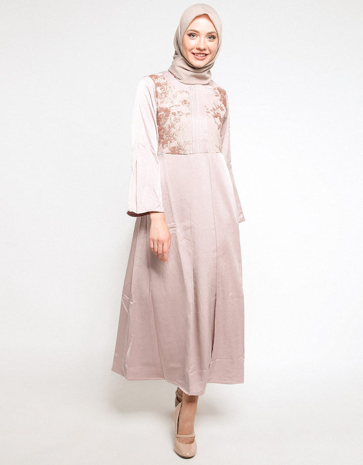Cardinal Femme Gamis Detail Bordir
