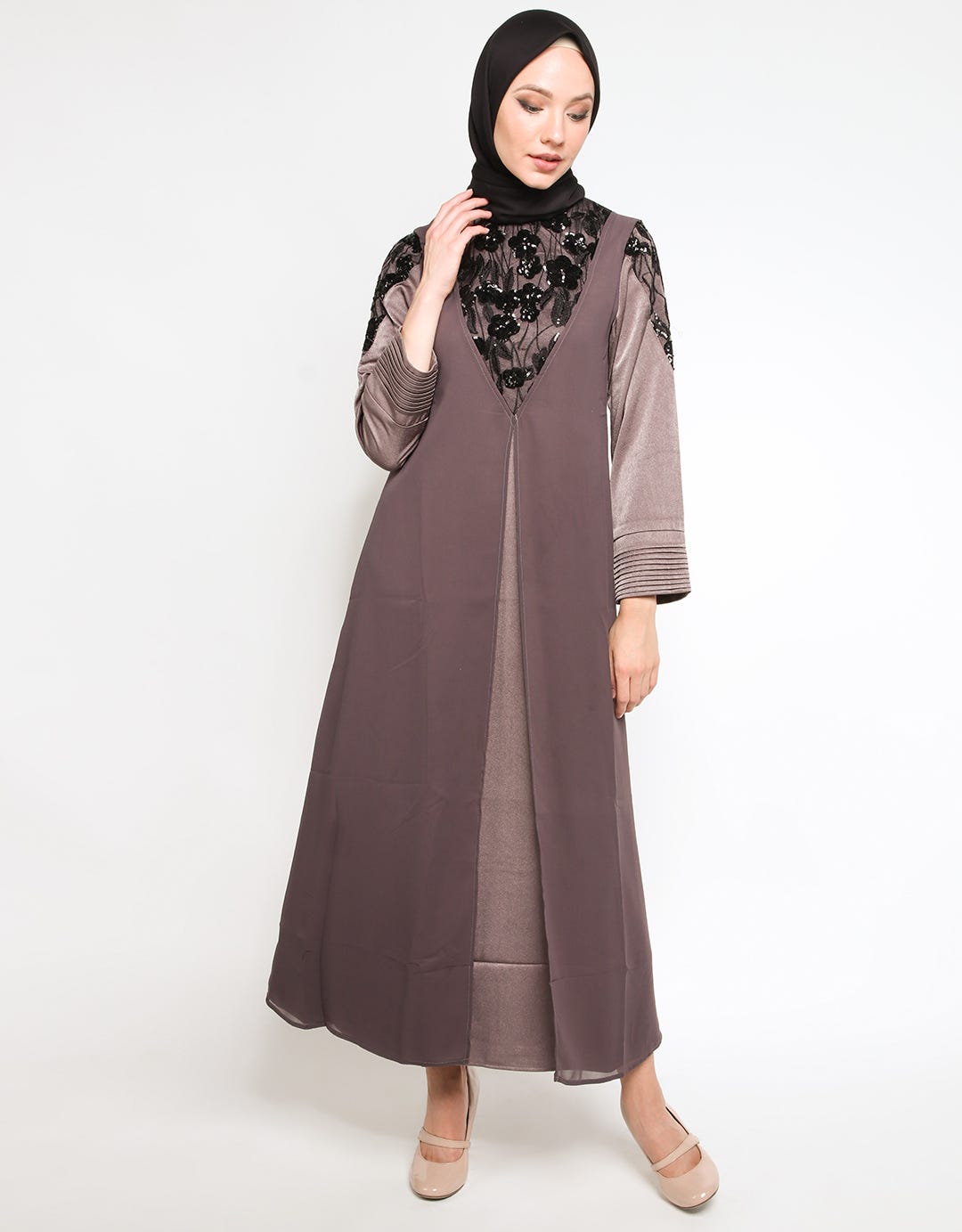 Cardinal Femme Gamis Embroidery Detail