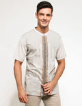 Cardinal Casual Kemeja Koko Print Geometris