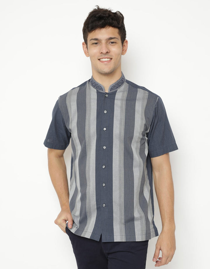 Intresse Gravel Path Short Baju Koko