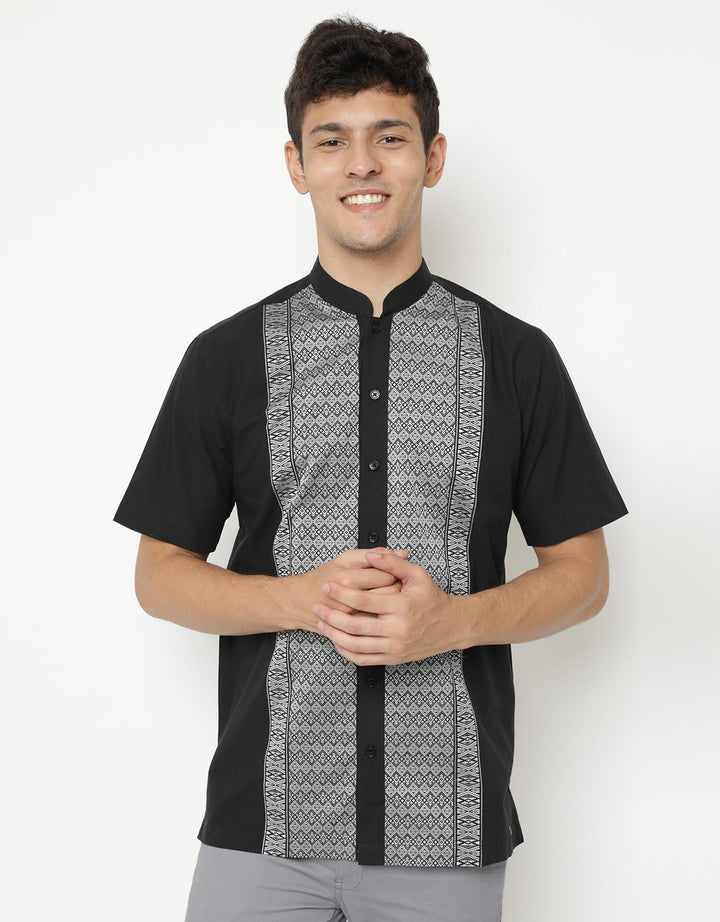 Intresse Kingaroy Short Baju Koko