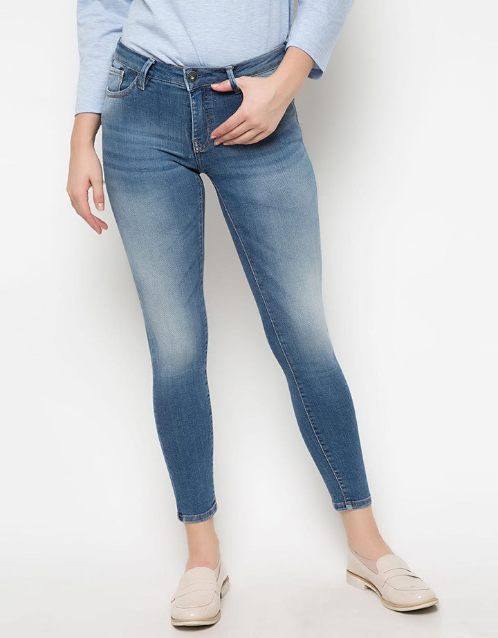Cardinal Girl Celana Jeans Aksen Washed