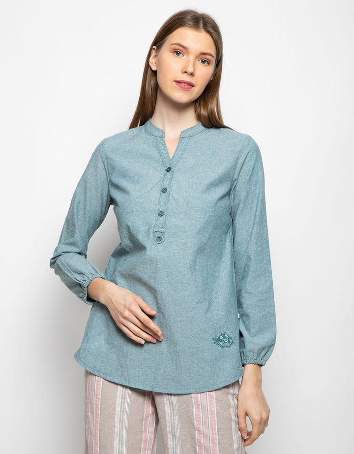Expand Blus Lengan Panjang Rumia