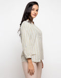 Minimal Slit Neck Dobby Top