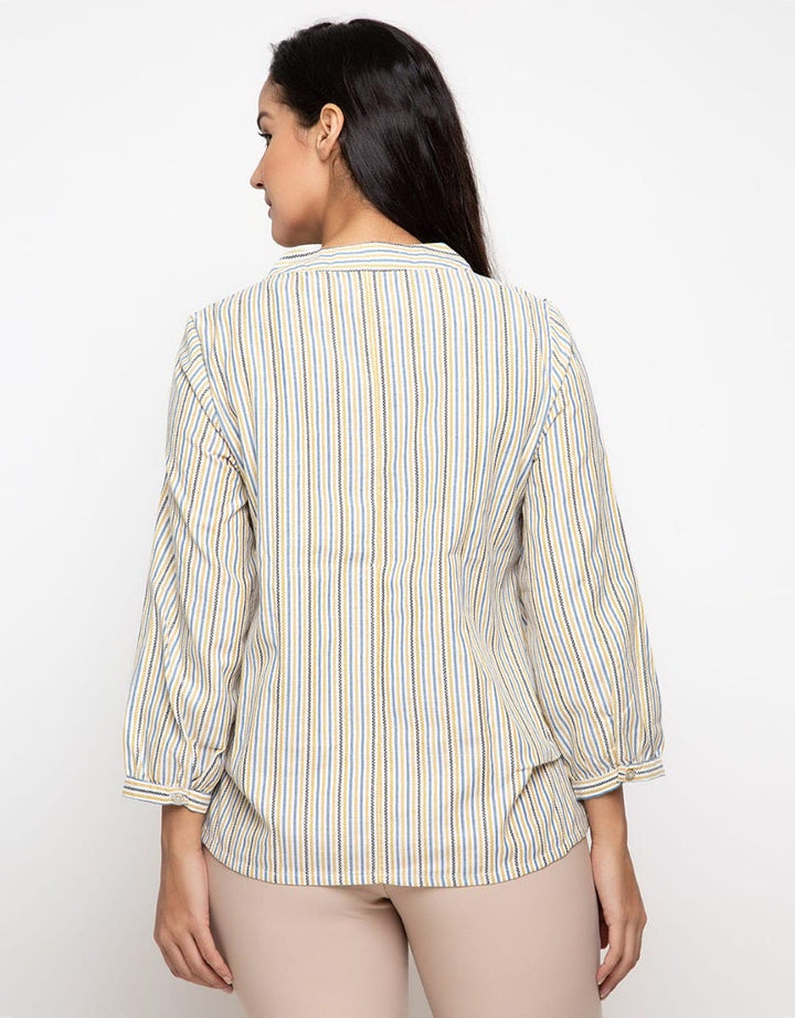 Minimal Slit Neck Dobby Top