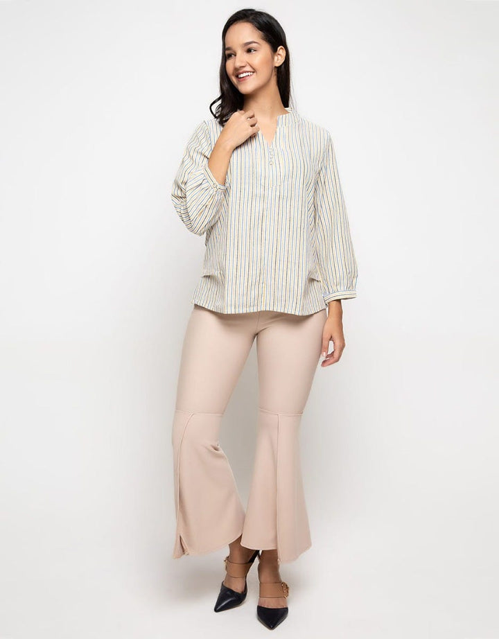 Minimal Slit Neck Dobby Top