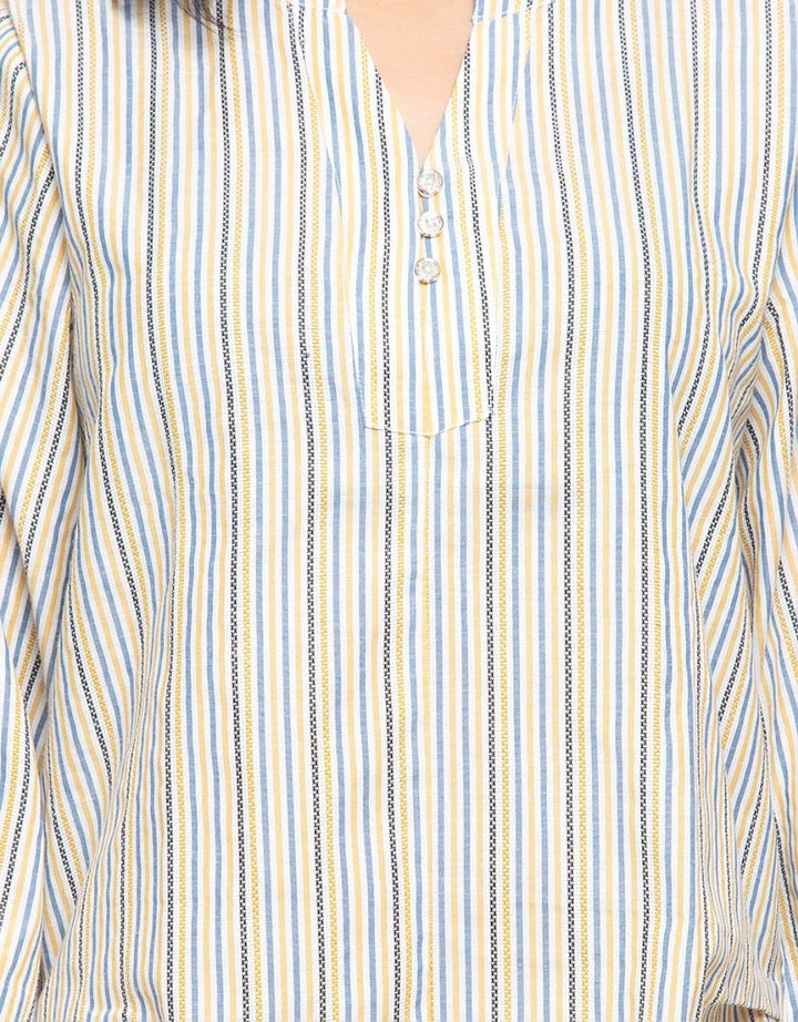 Minimal Slit Neck Dobby Top