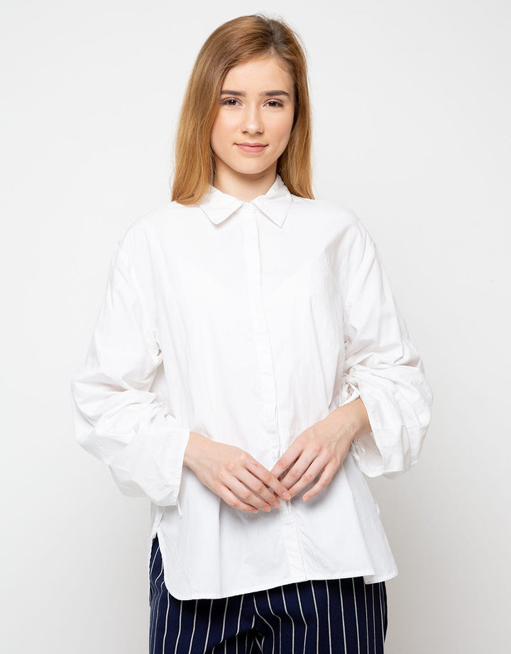 Cardinal Girl Kemeja