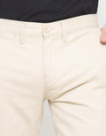 Details Celana Panjang Chinos Non Stretch