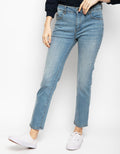 Expand Celana Panjang Jeans Dhinna