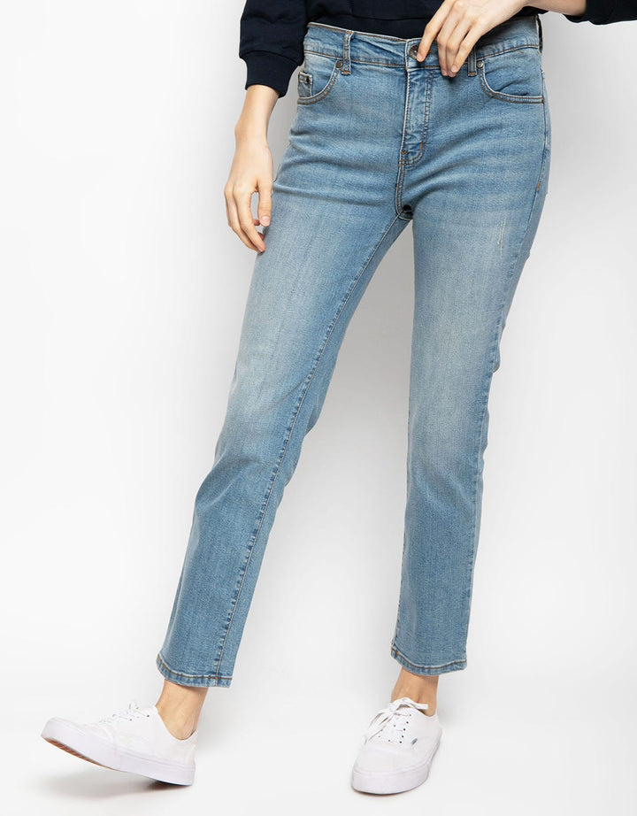 Expand Celana Panjang Jeans Dhinna