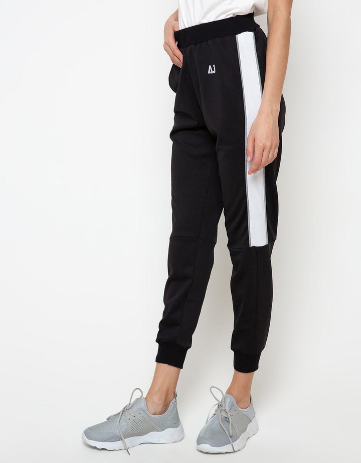 JOGGER SCUBA CUT AND