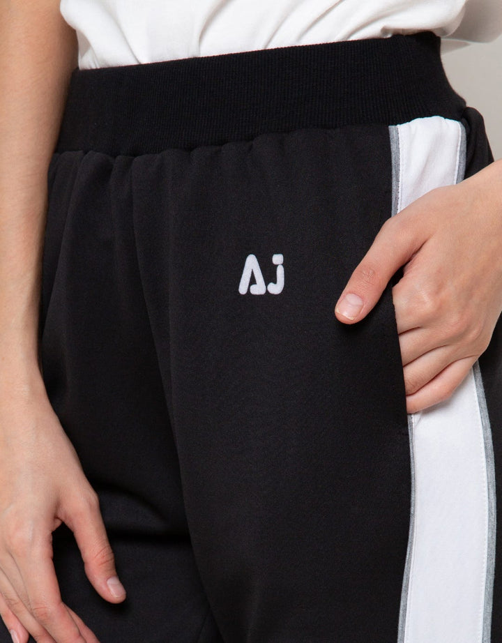JOGGER SCUBA CUT AND