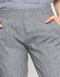 TAPERED STRETCH PANTS