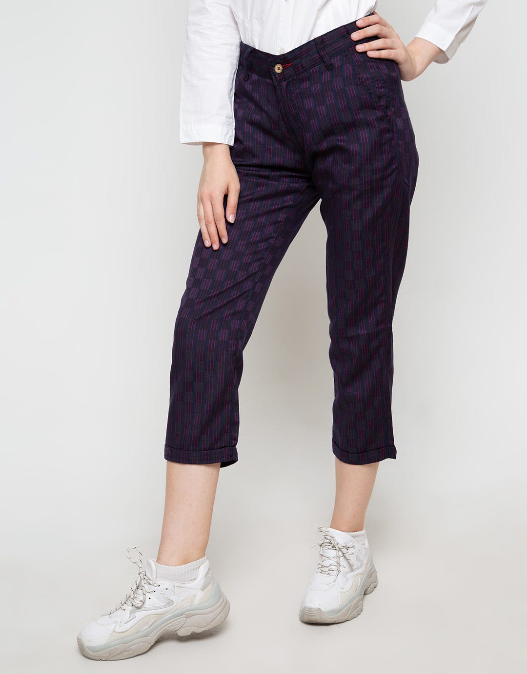 Lois Girl Straight Capri FTC 246