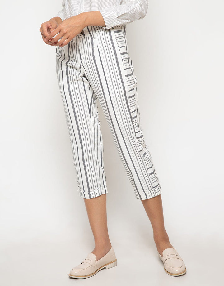 Lois Girl Straight Capri