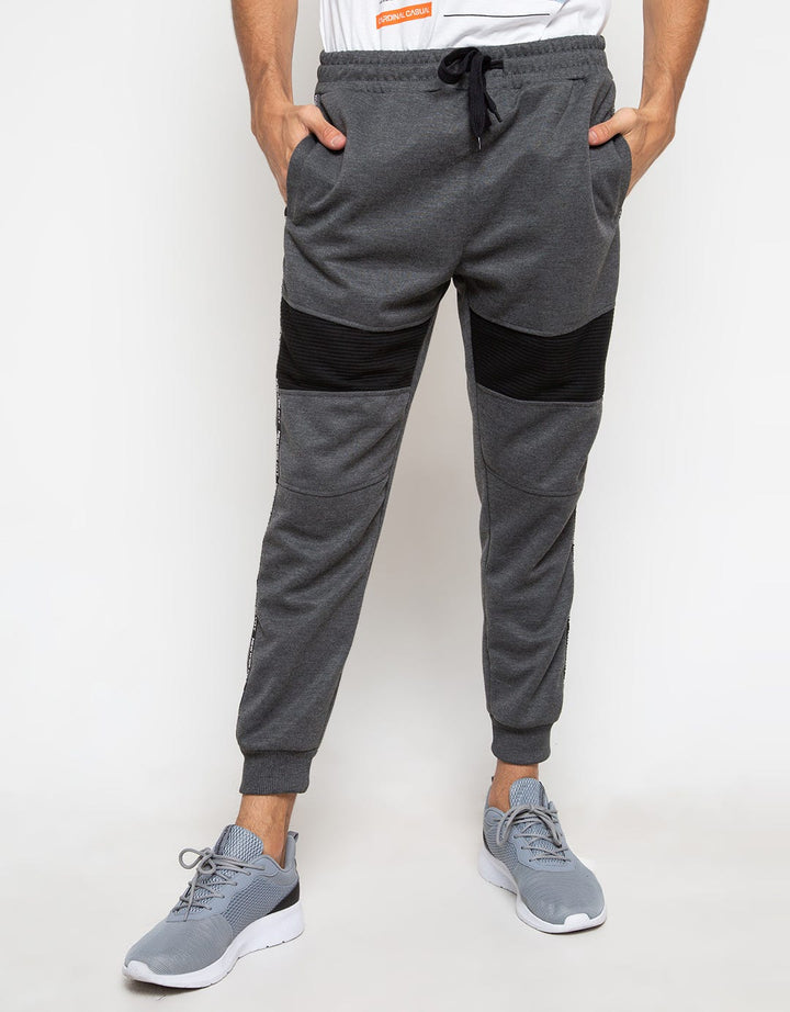 JOGGER KNIT WORDS