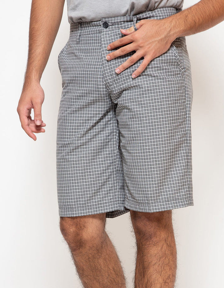 Cardinal Formal Celana Pendek Pria Bermuda Med Plaid