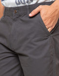 Cole Celana Pendek Chinos Basic