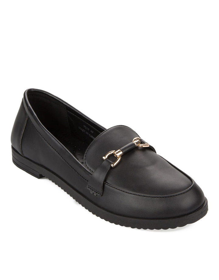 MOCCASIN SHOES CLASS