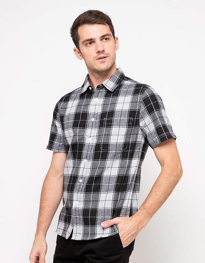 D'Britano Casual Plaid Short Sleeve Shirt