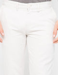 Details Non Stretch Celana Chinos Pria