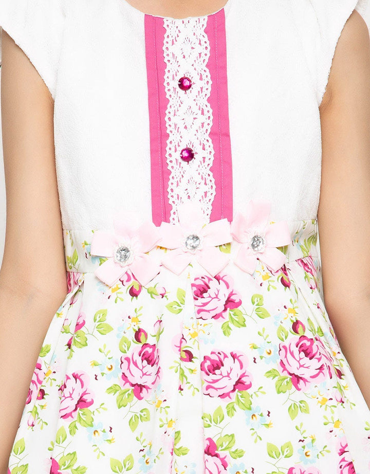 Donita Casual Dress Lace Flower