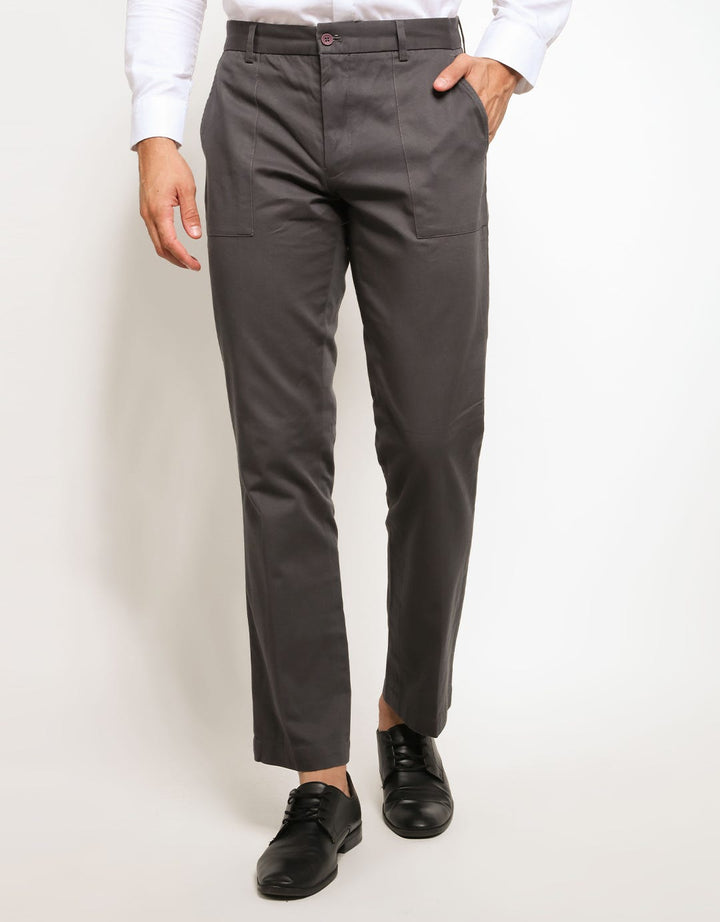 Edition Men Celana Panjang Patch Chinos Pants -