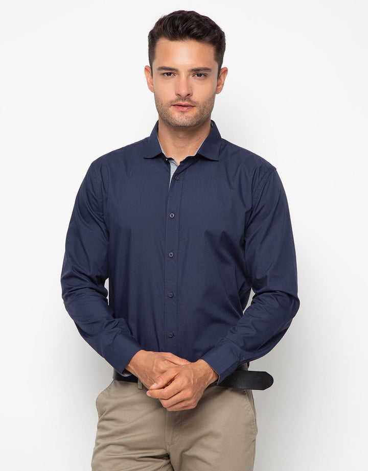 Edition Kemeja Pria Essential Slim Shirt