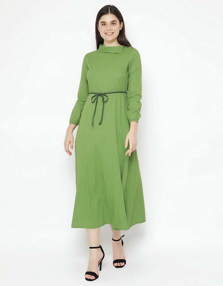 Exit Nayira Longdress with Turtle Nect and Waistrape Green