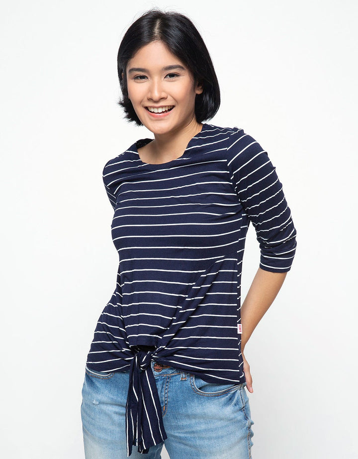 Exit Kaos Wanita Quiza
