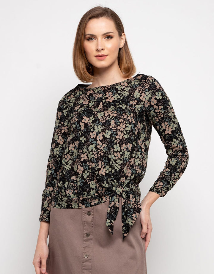 Expand Hannah Blouse