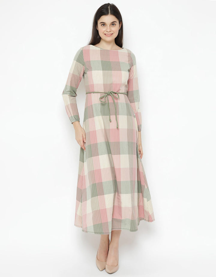 Expand Naura Maxi Dress