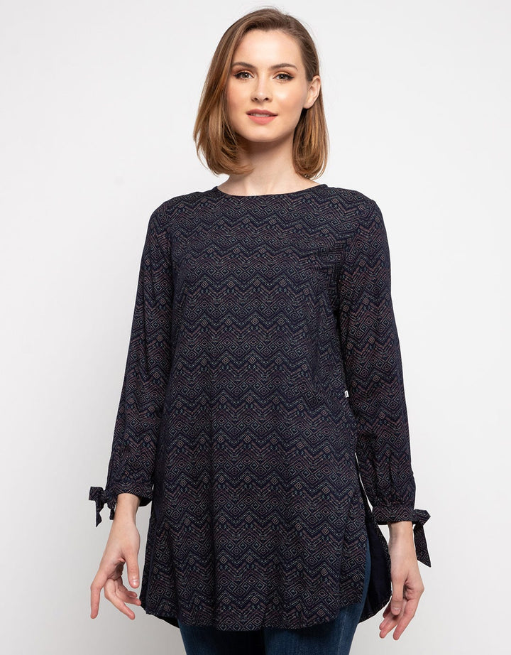 Expand Vanda Blouse
