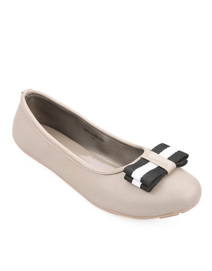 Yongki Komaladi Vanny Flat Shoes