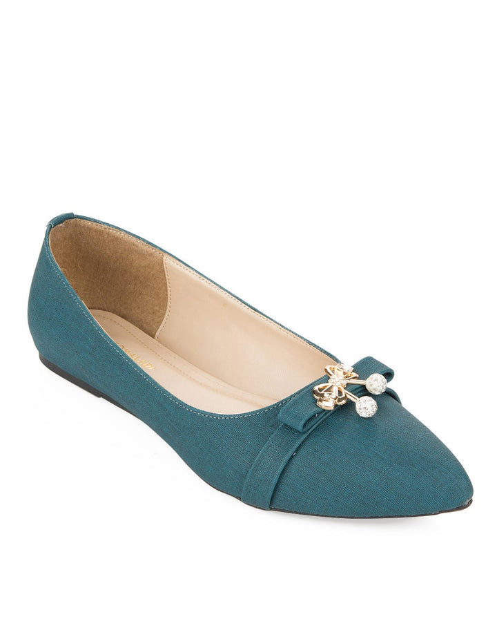 Yongki Komaladi Camelia Flat Shoes