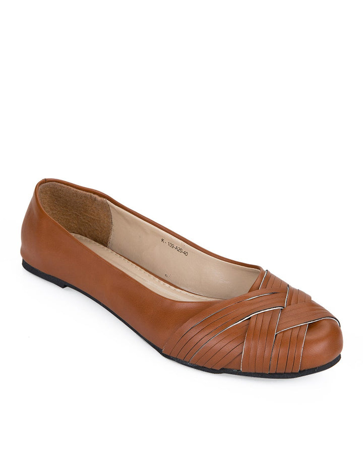 Yongki Komaladi Qirani Flat Shoes